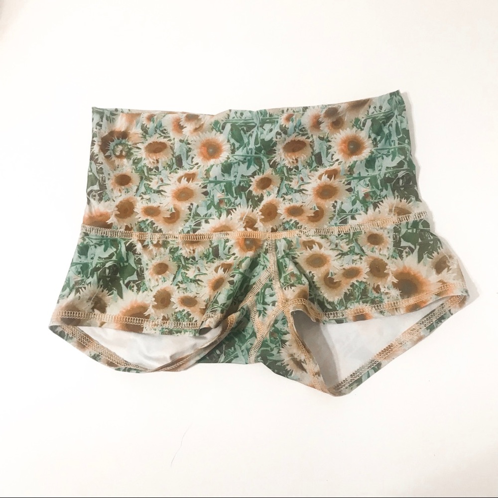 Teeki Hot Shorts